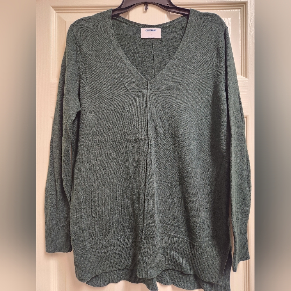 Women's Old Navy sweater